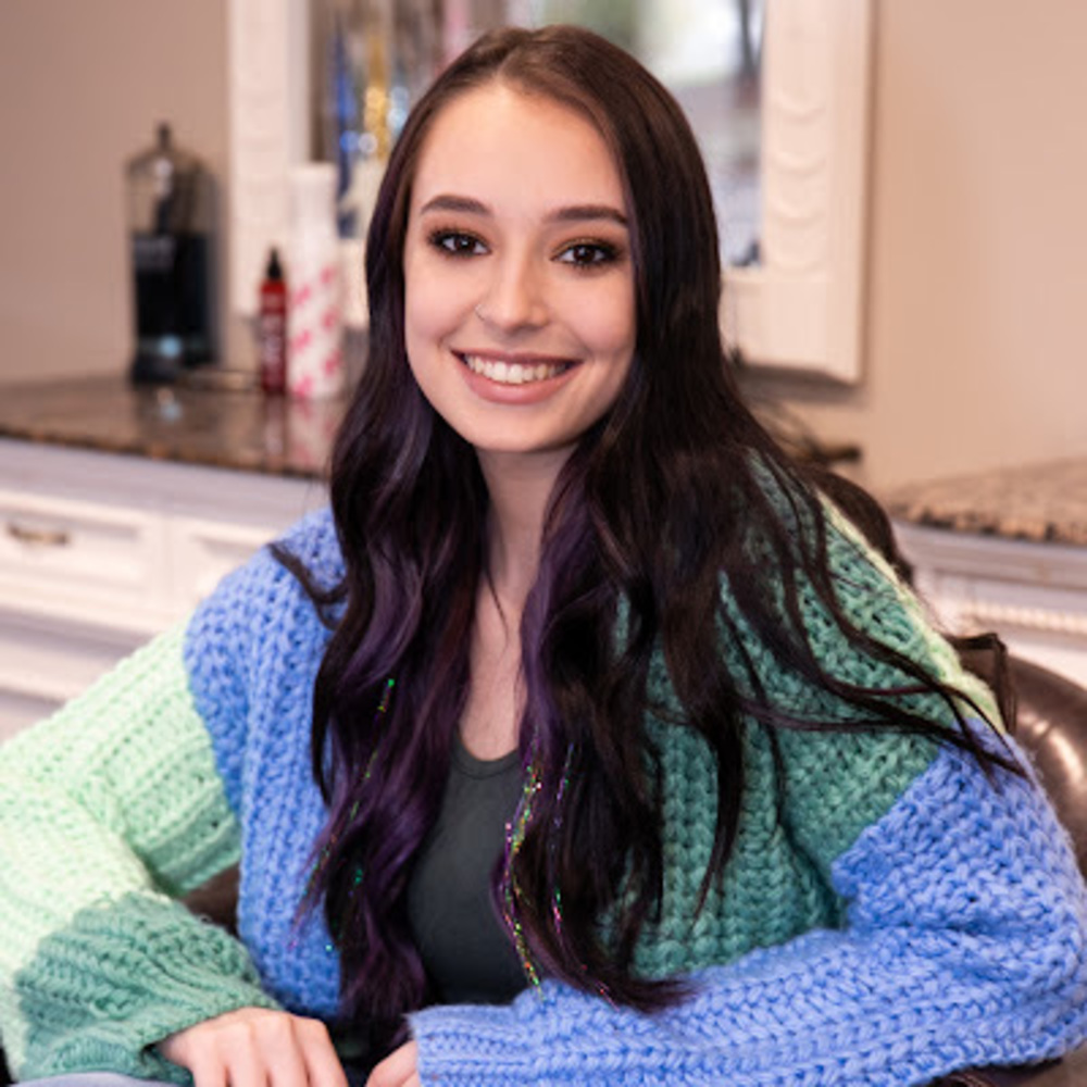 Meet your Posher, Kayla